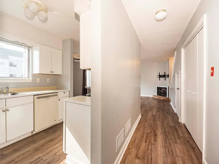 39 Staffordshire Commons Dr #39 — Photo 16