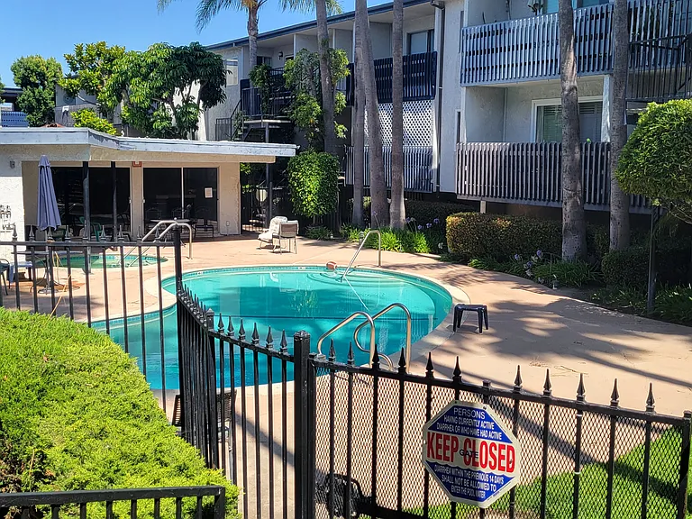 25930 Narbonne Ave #127 — Photo 3