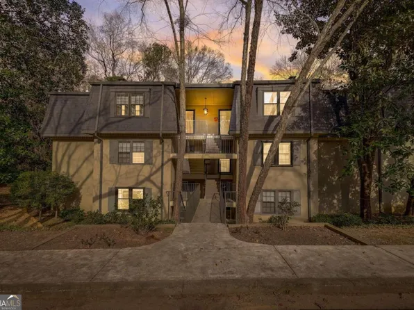 154 Amherst Pl NW, Atlanta, GA 30327