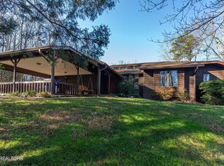 1005 Tuskegee Dr, Oak Ridge, TN 37830