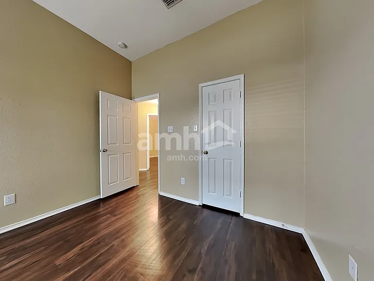 9613 Glenshee Dr — Photo 20