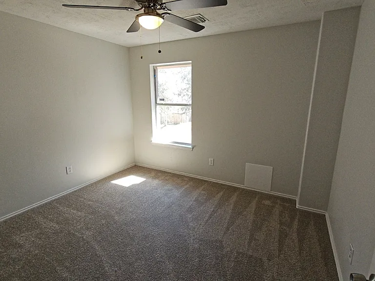 19918 Windcroft Hollow Ln — Photo 10