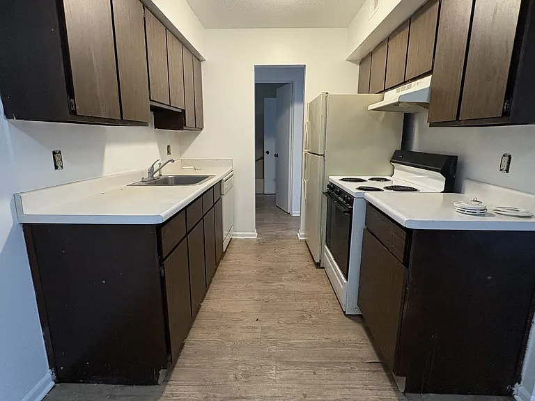 1306 Michigan Ave W #6 — Photo 10