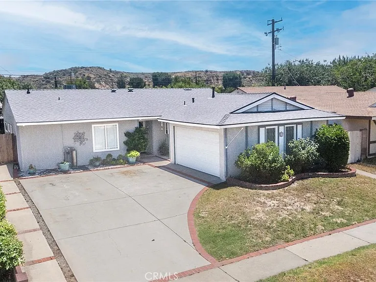 22522 Festividad Dr — Photo 34