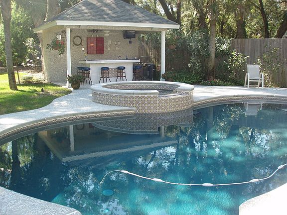 3rd image of 208 Youngwood Dr