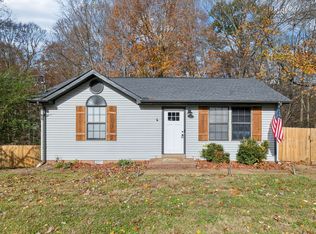 1013 Hollis Ln, White House, TN 37188