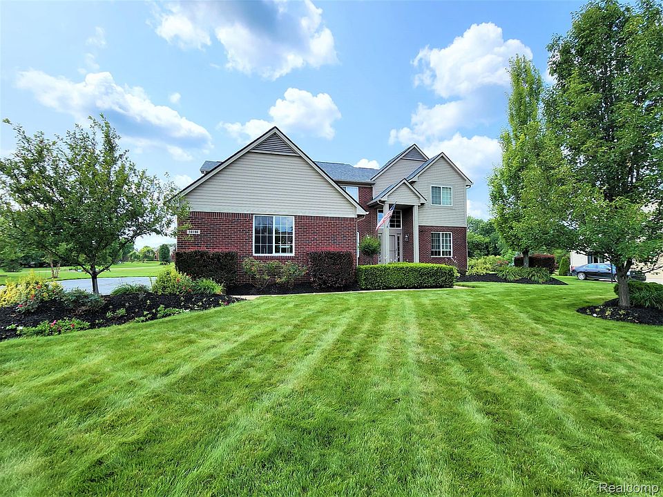 1st image of 10198 Otter Dr