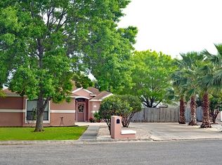 707 33rd St, Hondo, TX 78861