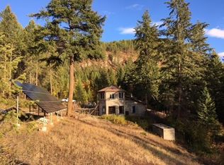 3434H Rockcut Rd, Kettle Falls, WA 99141