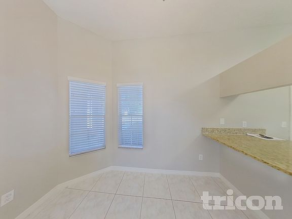 4th image of 831 Monroe Harbor Pl