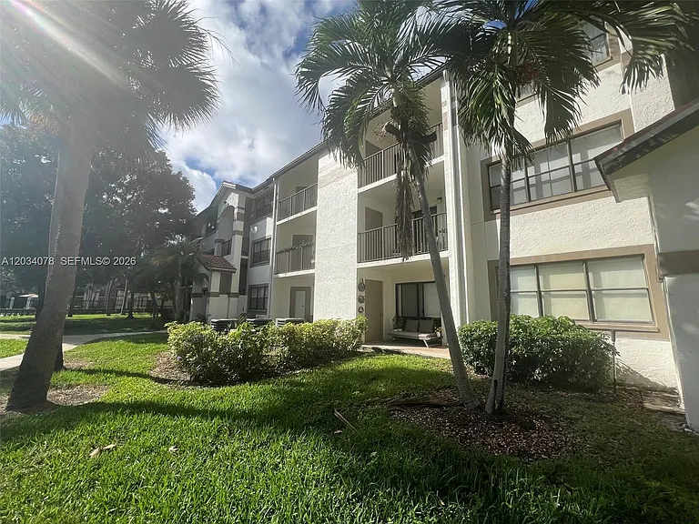550 S Park Rd #148 — Photo 15