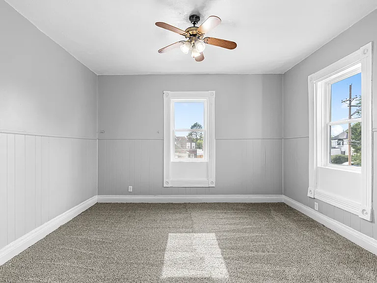2124 Maple St — Photo 24