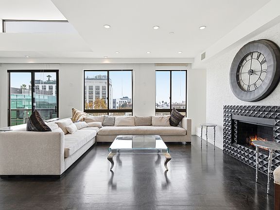 2nd image of 121 S Canon Dr #Penthouse 401
