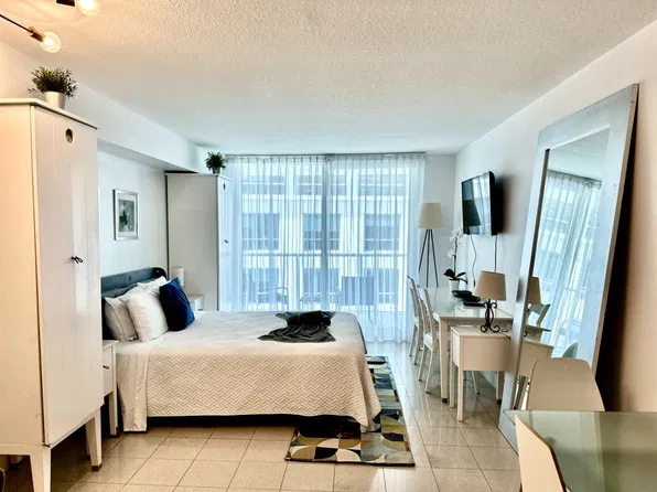190 SE 12th Ter, Miami, FL