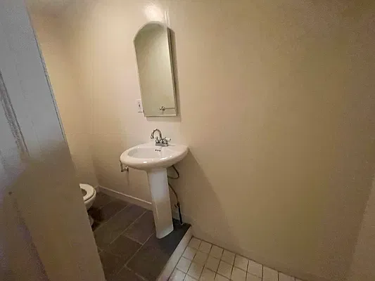 Rented by Metropolis International Realty Inc. | media 7
