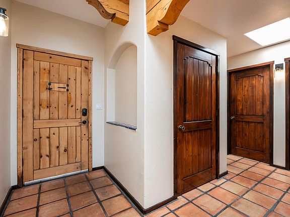 5th image of 10539 Redbud St NW