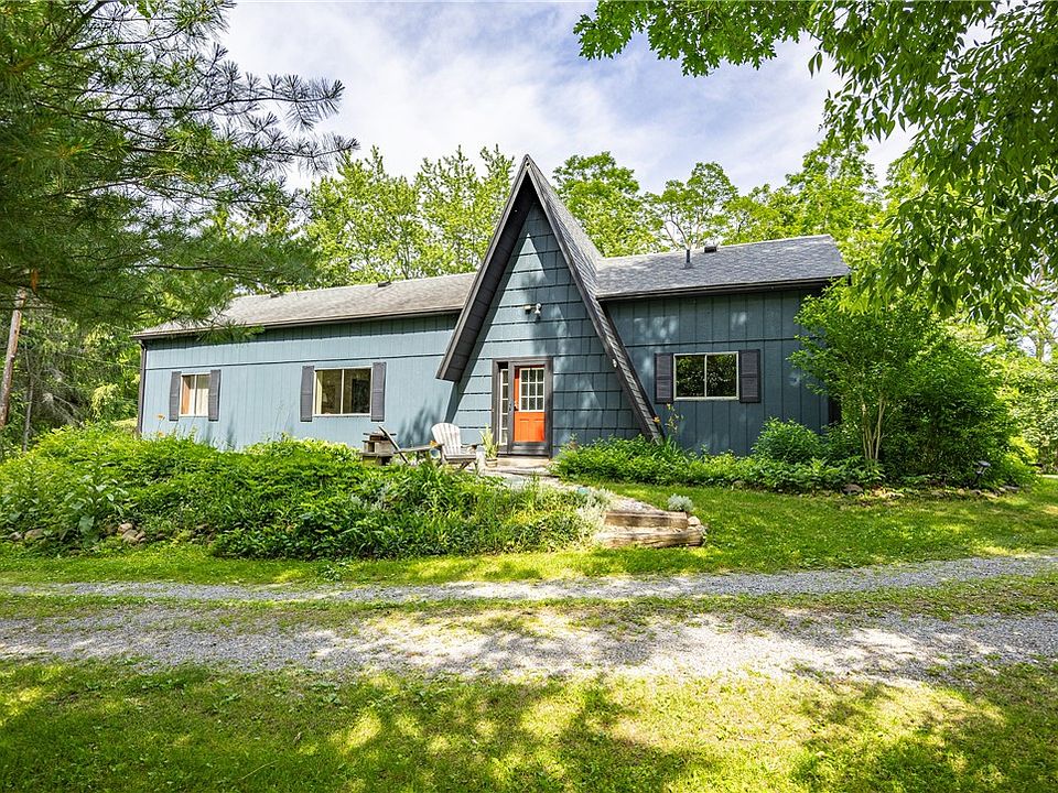 1st image of 305 Pond Rd