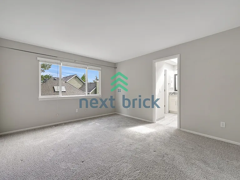 25041 SE 42nd St — Photo 11