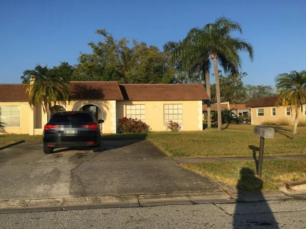 9932 83rd St, Seminole, FL 33777