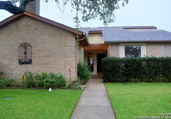 3rd image of 4270 Hilton Head St