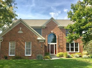 13860 W Linfield Dr, New Berlin, WI 53151