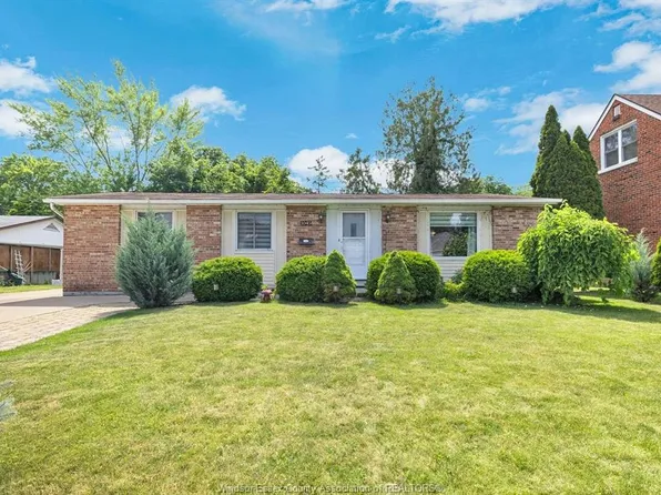 1045 Reedmere Rd, Windsor, ON N8S 2L9