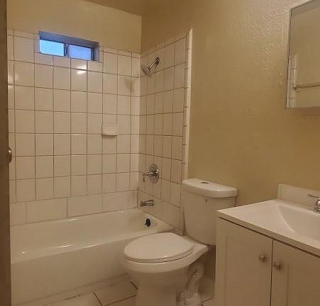 4th image of 3293 E Clay Ave APT 101