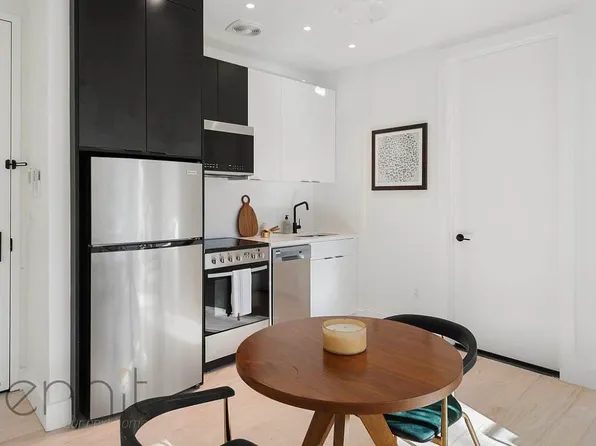 1707 Dean Street 2D image 3 of 13