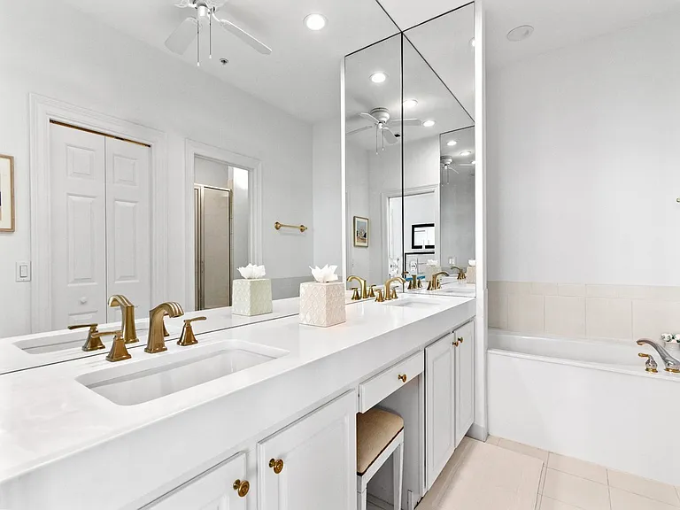 1890 Tarpon Ln #302 — Photo 15