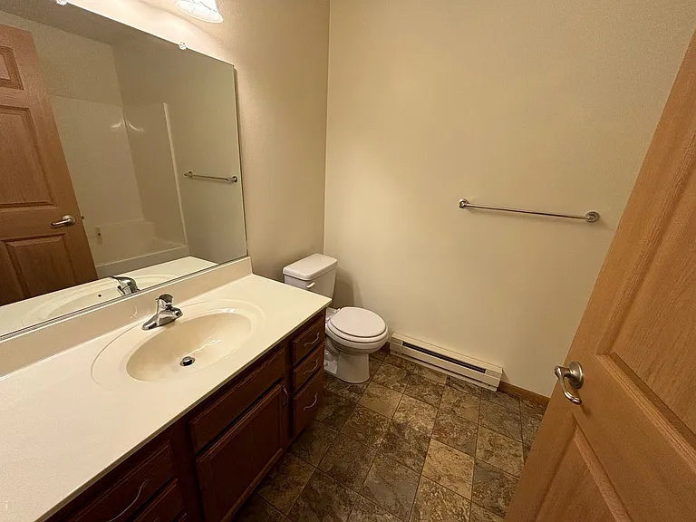 495 E South Ave #5 — Photo 4
