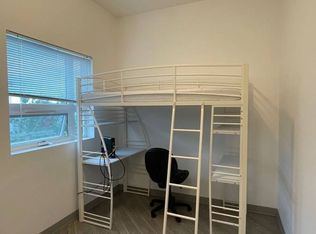 4315 7th Ave NE APT 402, Seattle, WA 98105