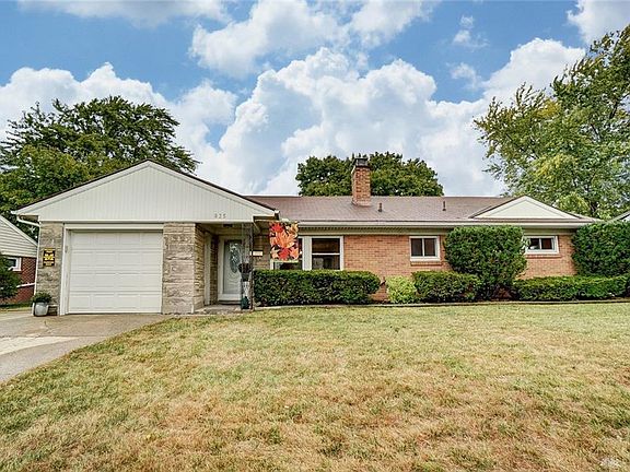 3rd image of 835 Fairacres Dr
