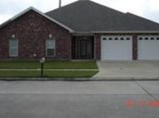 213 Tulip Dr, Houma, LA 70360