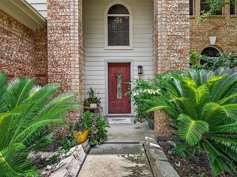 8910 Aberdeen Park Dr — Photo 4