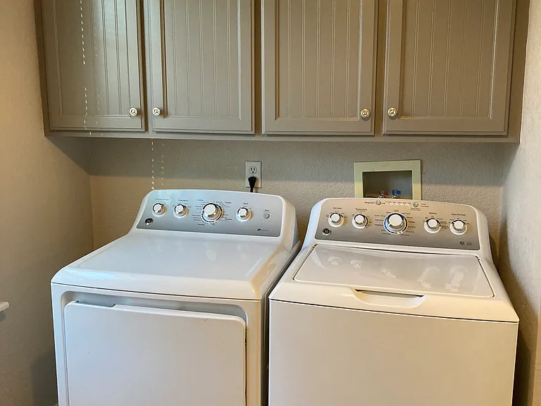 317 E Patti Page Blvd — Photo 41