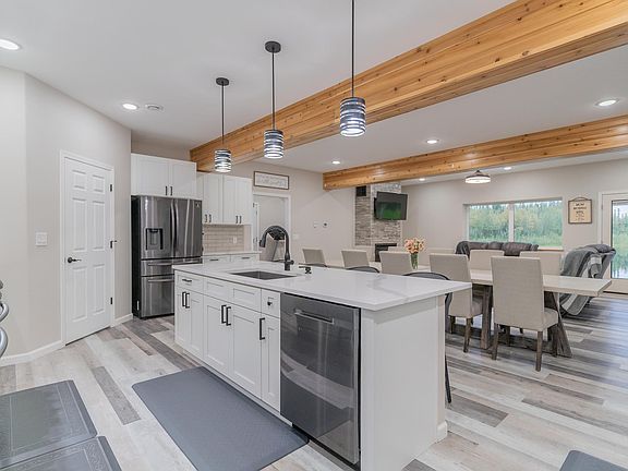 3rd image of 1089 Herford Ct