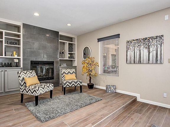 3rd image of 1116 E Braeburn Dr