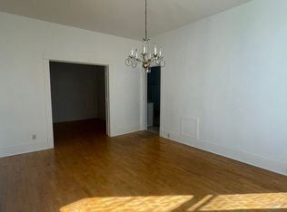 538 N Main St #10499710, Oshkosh, WI 54901