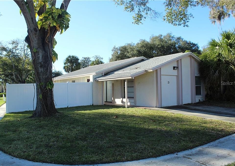 1st image of 10449 Rosemount Dr