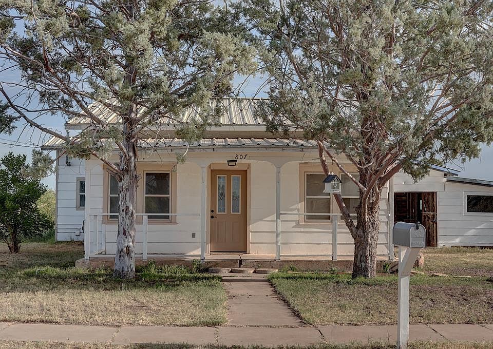 1st image of 807 W Avenue A