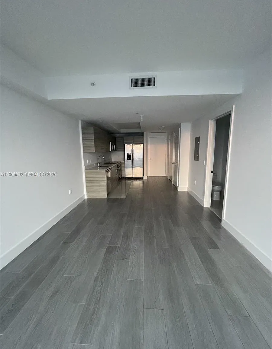 3401 Midtown Condo — Photo 1