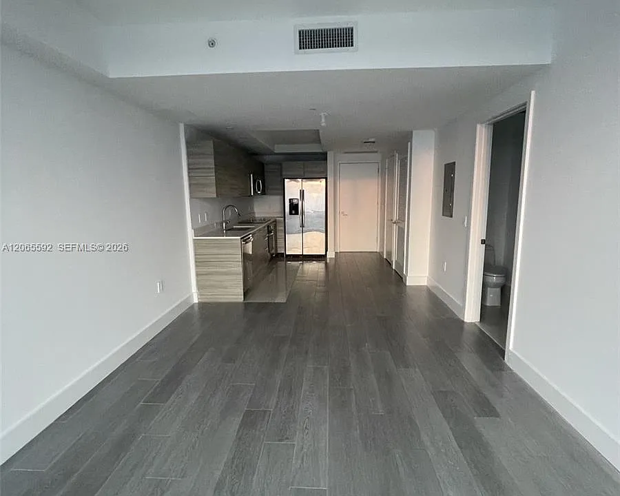 121 NE 34th St #1810