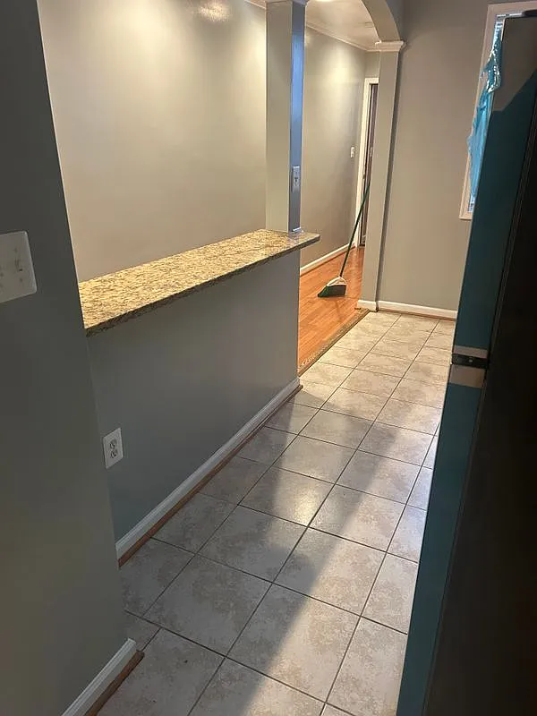 2 bed, 1.0 bath, 850 sqft, $2,300 — Photo 4