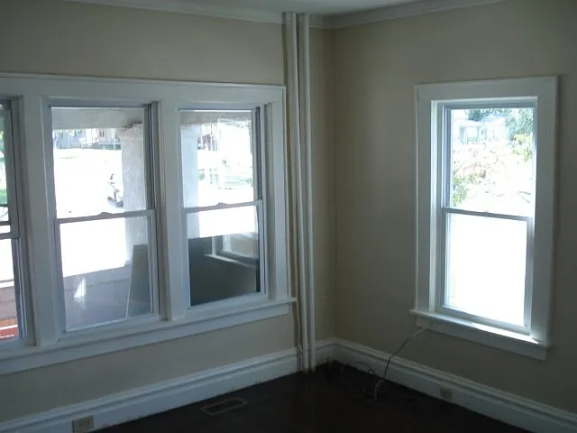 1037 Beard St #1 — Photo 2