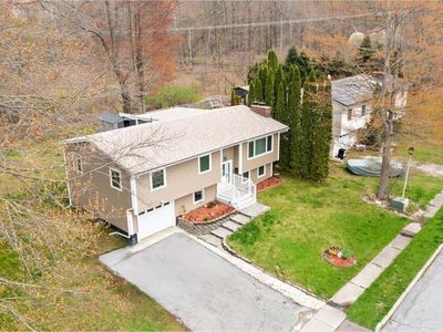 33 Rosewood Lane, Essex Junction, VT, 05452