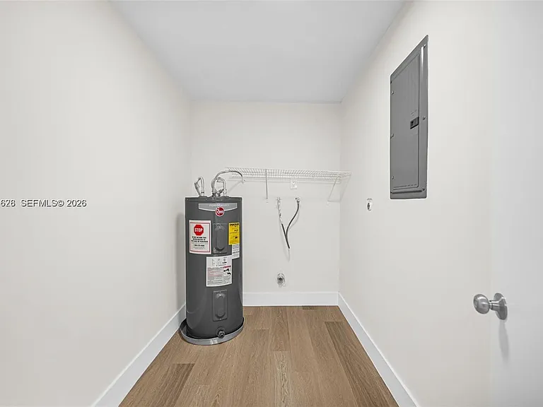 11810 NE 14th Ave #11810 — Photo 9