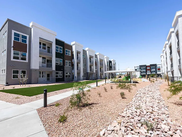 Ascend Symmetry at Cadence — Photo 25