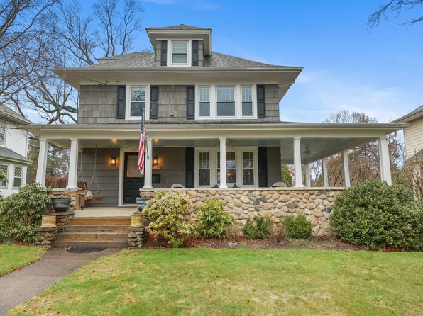 24 Tremont Avenue, Stamford, CT 06906
