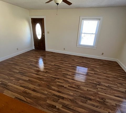 4th image of 127 Green Ave