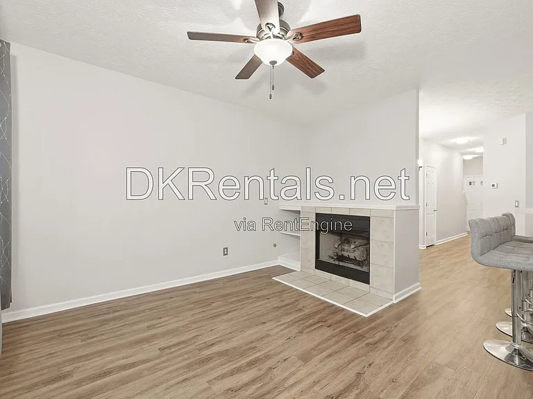 6311 Shoreview Cir — Photo 4